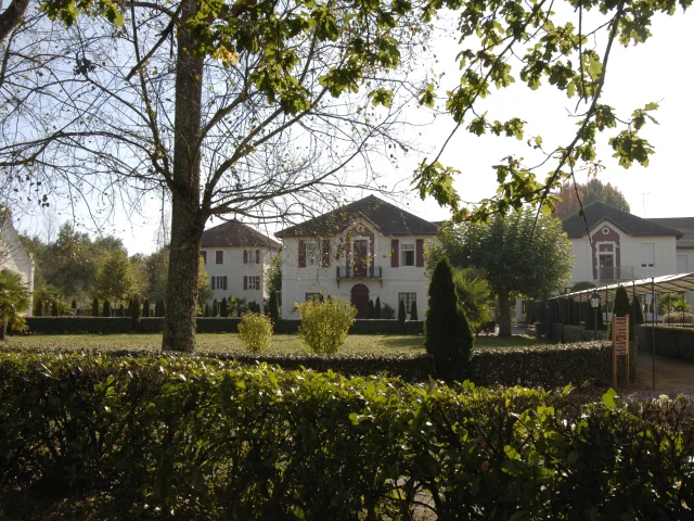 Les thermes de Préchacq-les-Bains, une architecture typique empreinte du style basco-landais